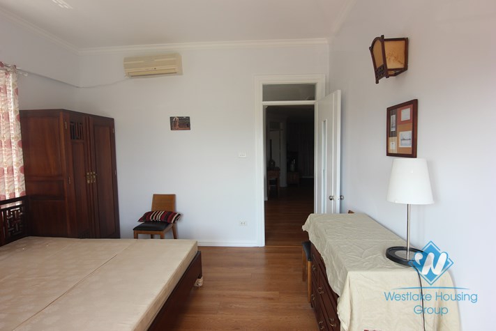Cheap two bedrooms apartment for rent in Doi Nhan street, Ba Dinh district, Ha Noi