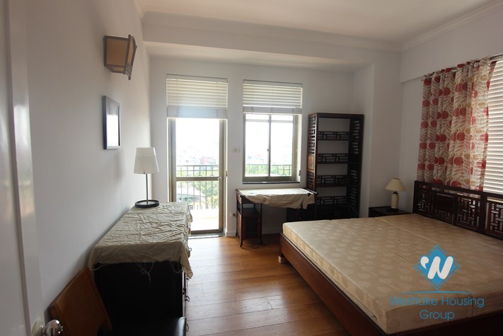 Cheap two bedrooms apartment for rent in Doi Nhan street, Ba Dinh district, Ha Noi