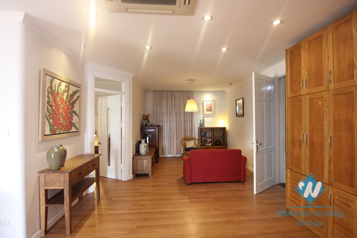 Cheap two bedrooms apartment for rent in Doi Nhan street, Ba Dinh district, Ha Noi