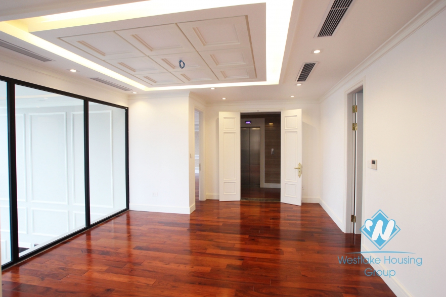 Luxury house with lake view available for lease in Westlake area, fully furnished.