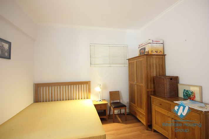 Cheap two bedrooms apartment for rent in Doi Nhan street, Ba Dinh district, Ha Noi