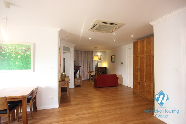 Cheap two bedrooms apartment for rent in Doi Nhan street, Ba Dinh district, Ha Noi