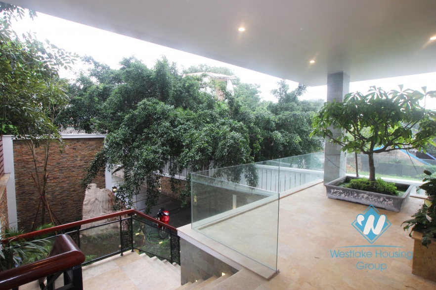 Luxury house with lake view available for lease in Westlake area, fully furnished.