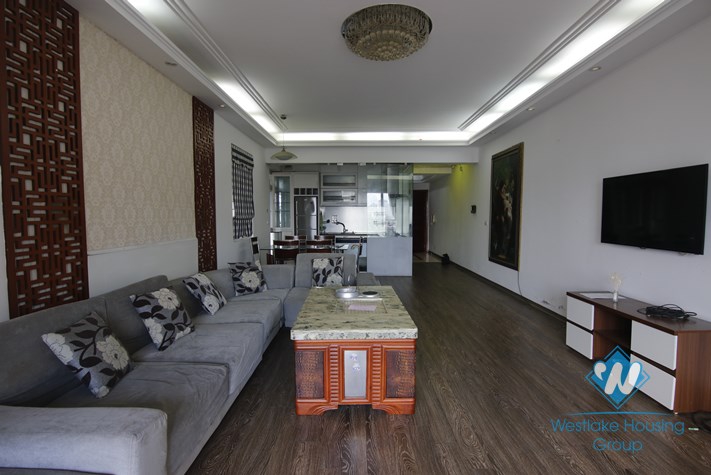 An elegant 3 bedroom apartment for rent in Ba Dinh District