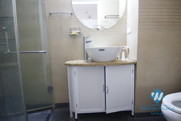 An elegant 3 bedroom apartment for rent in Ba Dinh District