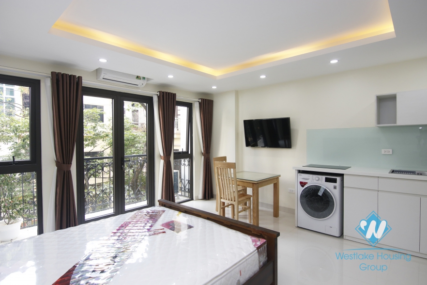 Good studio for rent in Ba Dinh District, near Hoan Kiem Lake