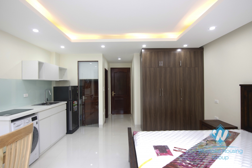 Good studio for rent in Ba Dinh District, near Hoan Kiem Lake