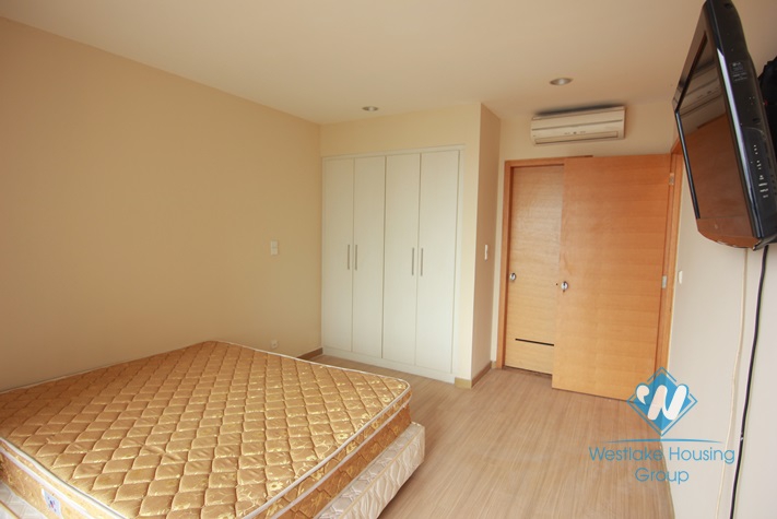 Nice two bedrooms apartment for rent in Sky City building, Lang Ha street, Ha Noi