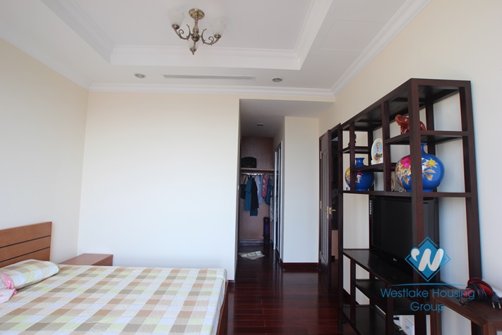 Apartment with wooden furniture for lease in Royal City, Thanh Xuan district, Hanoi