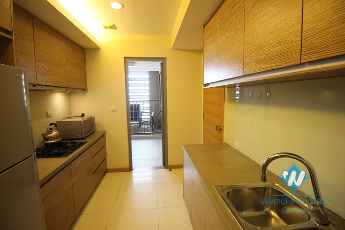 A large and nice apartment with 3 bebrooms for rent in the Sky City Tower, Lang Ha, Dong Da, Ha Noi