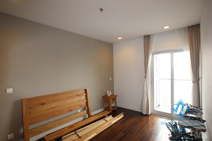 Hight floor apartment for rent with nice view in Nui Truc, Ha Noi 