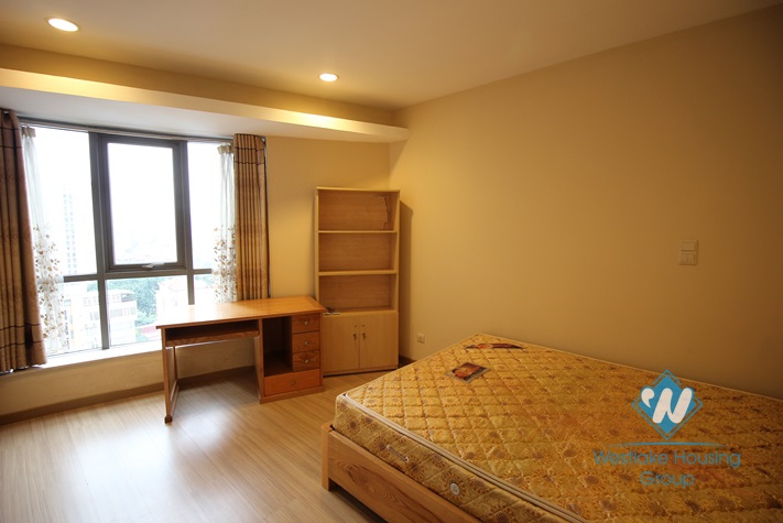 A beautiful apartment with 3 bedrooms for rent in the Sky City, Dong Da, Ha Noi