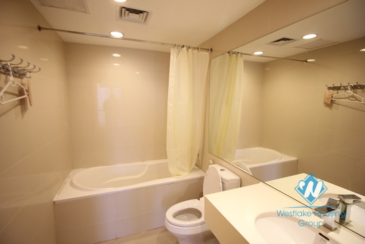 A beautiful apartment with 3 bedrooms for rent in the Sky City, Dong Da, Ha Noi