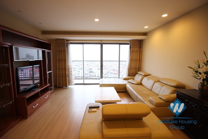 A beautiful apartment with 3 bedrooms for rent in the Sky City, Dong Da, Ha Noi