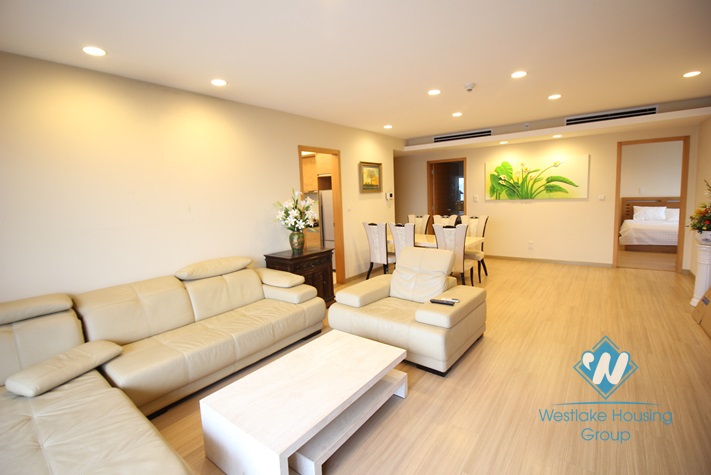 A beautiful apartment with 3 bedrooms for rent in the Sky City, Dong Da, Ha Noi