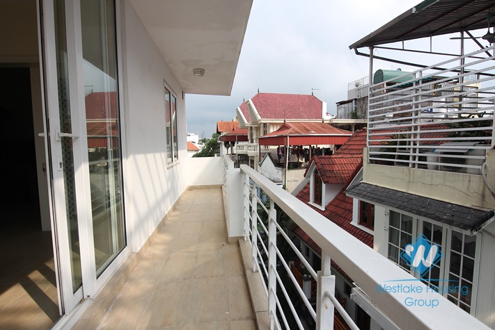 Beautiful And Nice 04 Bedrooms House For Rent in Tay Ho Area.