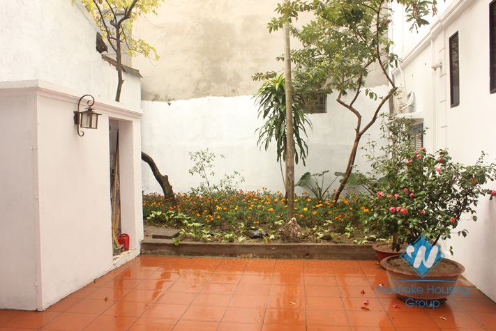 Nice house with yard for lease in Xuan Dieu street, Tay Ho, Hanoi