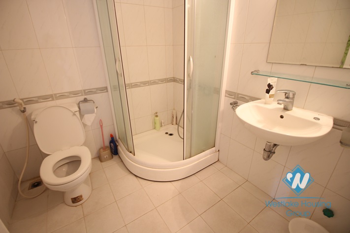 A nice apartment for rent in Lac Long Quan, Tay Ho, Ha Noi