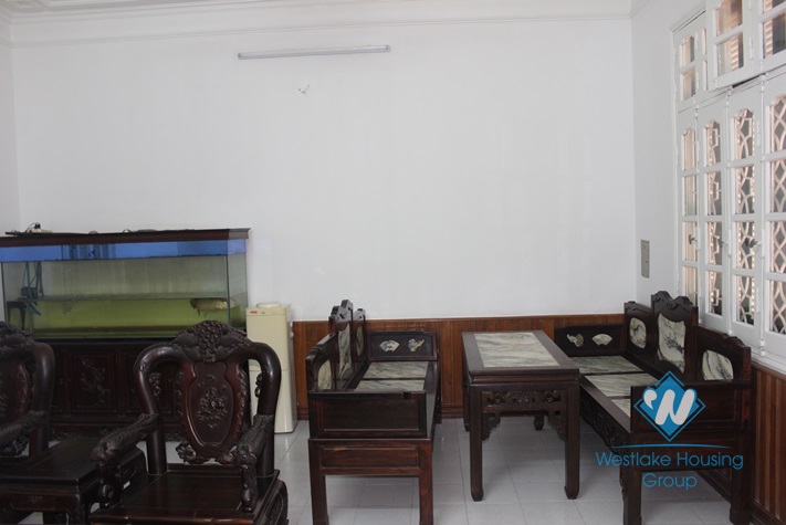 Nice house with yard for lease in Xuan Dieu street, Tay Ho, Hanoi