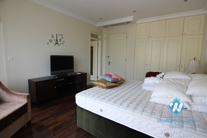 Beautiful And Nice 04 Bedrooms House For Rent in Tay Ho Area.