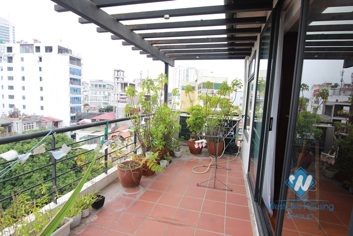 Duplex apartment for rent in Truc Bach with beaitiful view of West lake