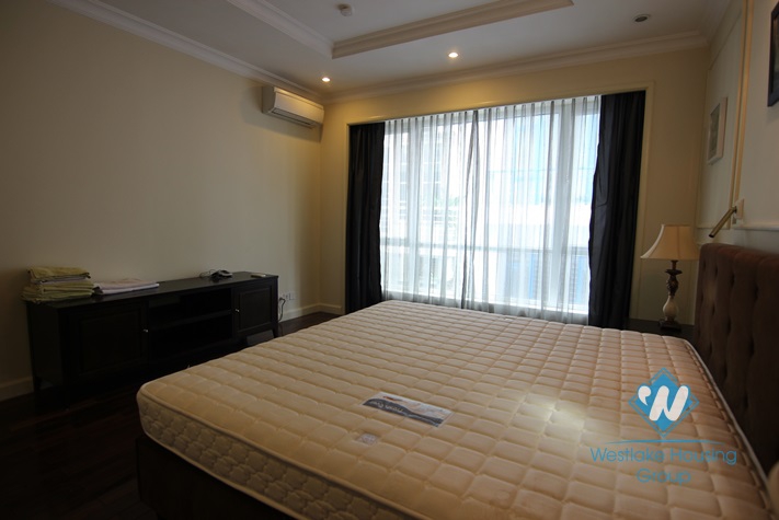 Beautiful And Nice 04 Bedrooms House For Rent in Tay Ho Area.