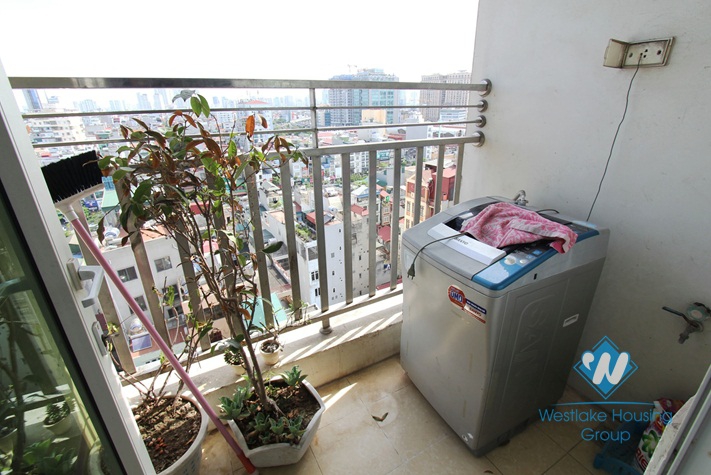 A cozy 2 bedroom apartment for rent on De La Thanh, Dong Da