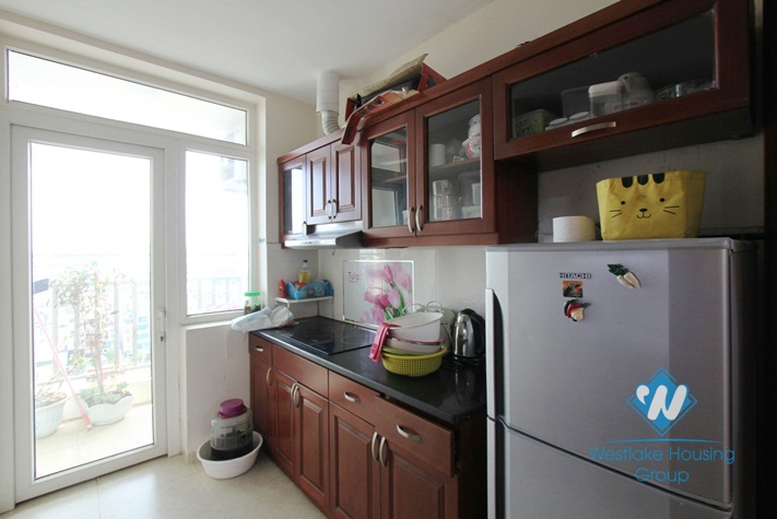A cozy 2 bedroom apartment for rent on De La Thanh, Dong Da