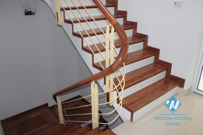 New house for rent in Dang Thai Mai, Tay Ho, Ha Noi