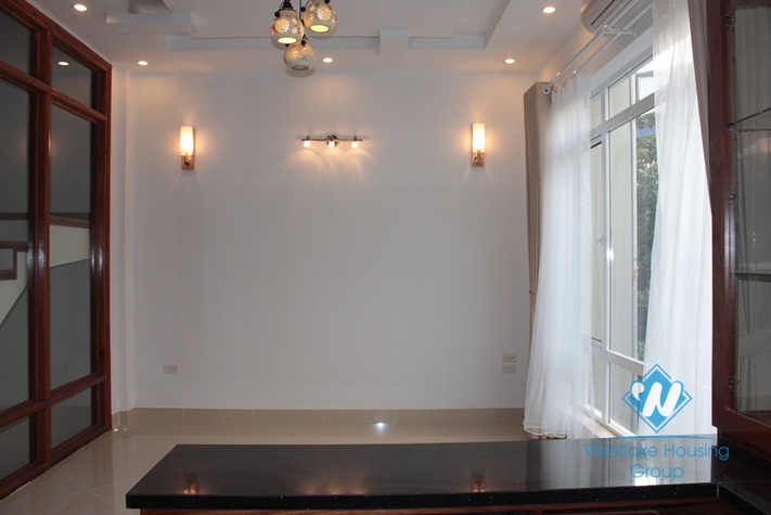 New house for rent in Dang Thai Mai, Tay Ho, Ha Noi