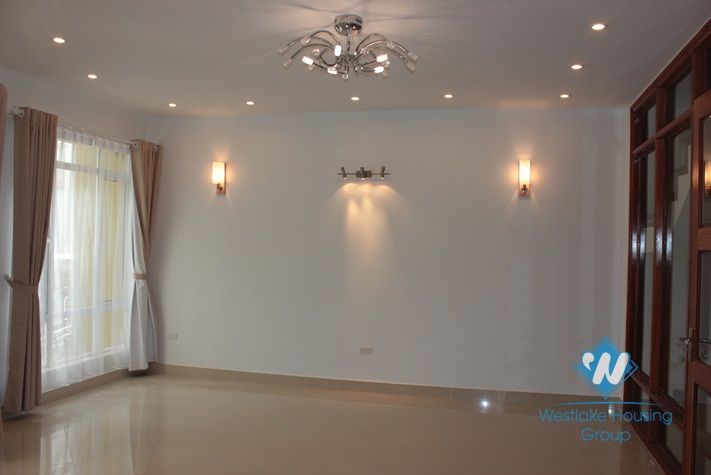 New house for rent in Dang Thai Mai, Tay Ho, Ha Noi