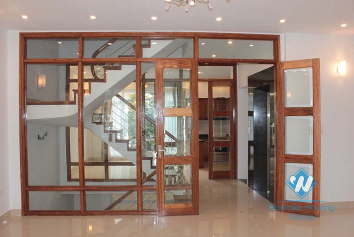 New house for rent in Dang Thai Mai, Tay Ho, Ha Noi