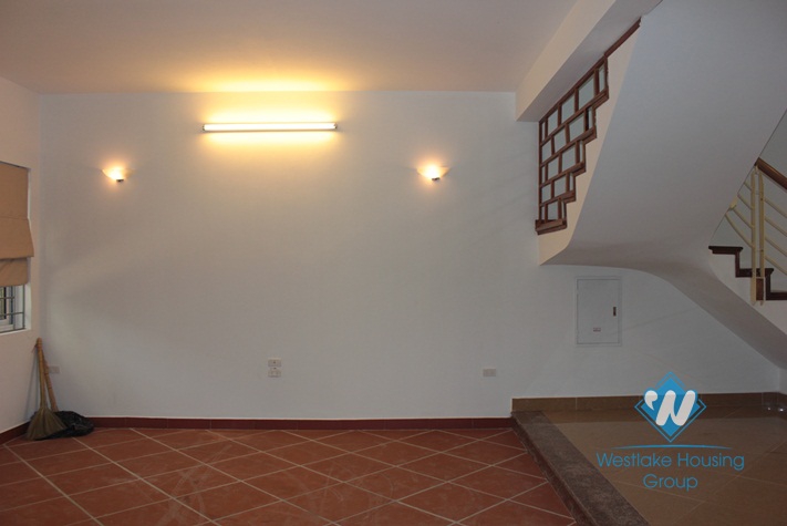 New house for rent in Dang Thai Mai, Tay Ho, Ha Noi