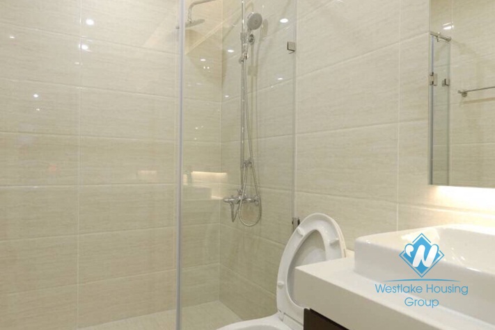 Two bedrooms apartment in high floor for rent in Thanh Xuan, Hanoi