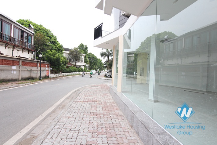 An office for rent in Tay Ho area