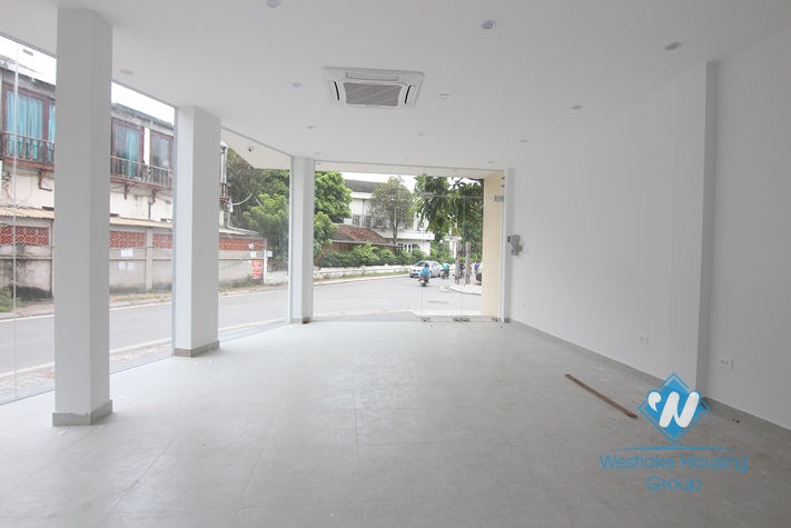 An office for rent in Tay Ho area