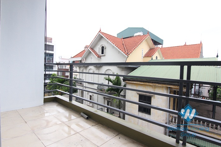 An amazing 5 bedroom house for rent by the lake