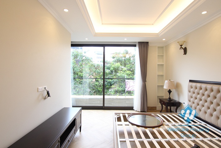 A luxury 1 bedroom apartment for rent on Yen Phu Street