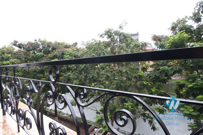 A luxury 1 bedroom apartment for rent on Yen Phu Street