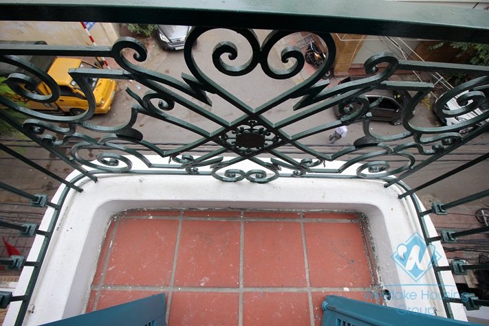 Lake side house with beautiful lake view for rent in Truc Bach, Ba Dinh, Hanoi