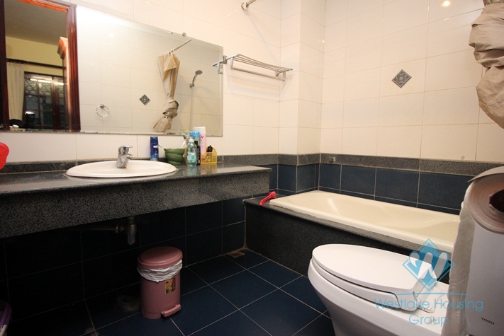 Lake side house with beautiful lake view for rent in Truc Bach, Ba Dinh, Hanoi