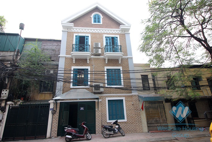 Lake side house with beautiful lake view for rent in Truc Bach, Ba Dinh, Hanoi