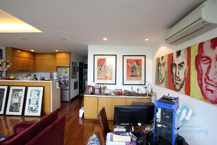 Modern 02 bedroom apartment for lease in Truc Bach area, Ba Dinh, Hanoi