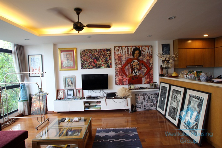 Modern 02 bedroom apartment for lease in Truc Bach area, Ba Dinh, Hanoi