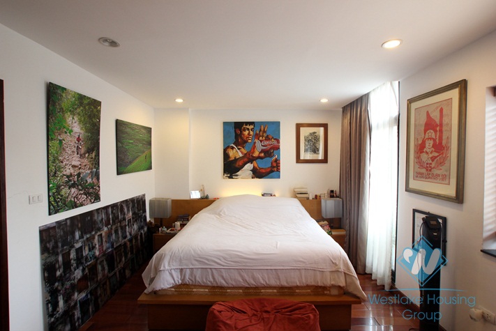 Modern 02 bedroom apartment for lease in Truc Bach area, Ba Dinh, Hanoi