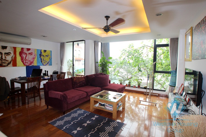 Modern 02 bedroom apartment for lease in Truc Bach area, Ba Dinh, Hanoi