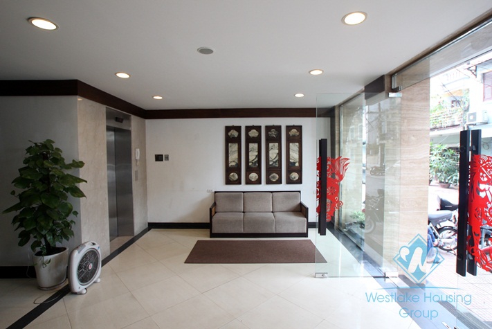 Modern 02 bedroom apartment for lease in Truc Bach area, Ba Dinh, Hanoi