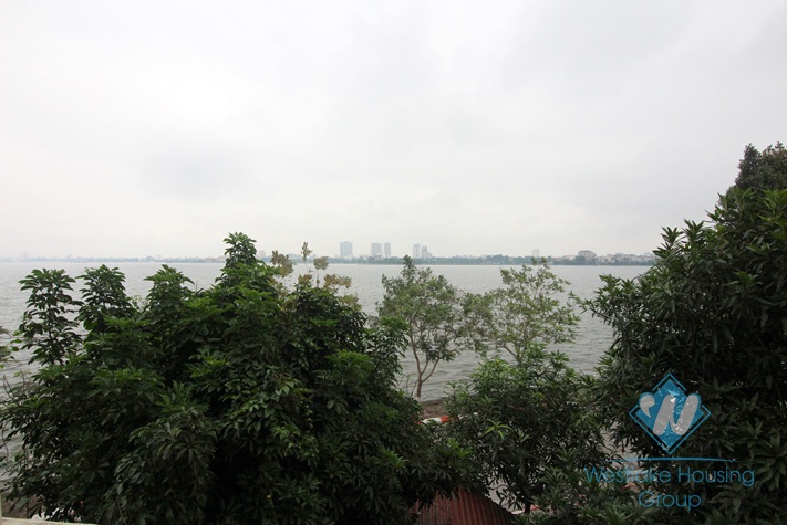 House with lakeview for rent in Tay Ho, Hanoi