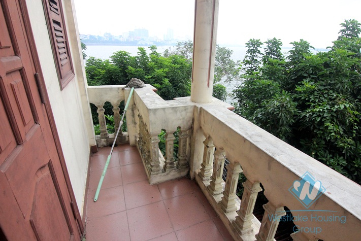 House with lakeview for rent in Tay Ho, Hanoi