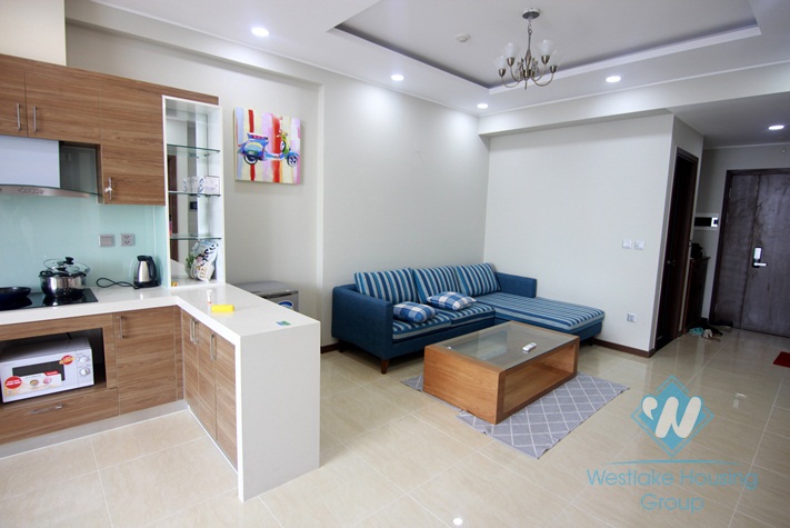 High floor apartment with 03 bedroom for rent in Cau Giay district, Ha Noi